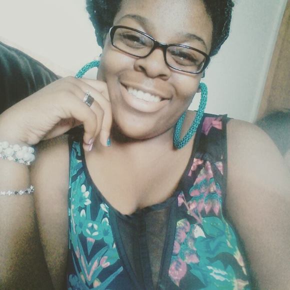 Meet your Posher, Tyeisha - Picture 1 of 1