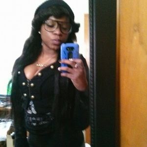 Meet your Posher, Brittney