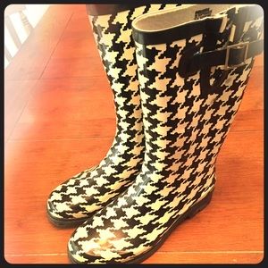 Rain boots
