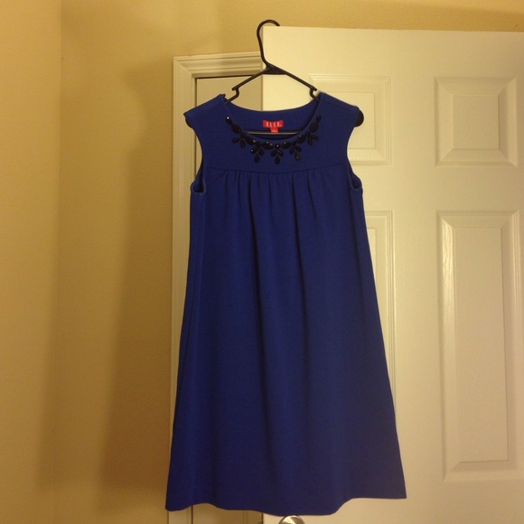 Dress - Picture 2 of 4