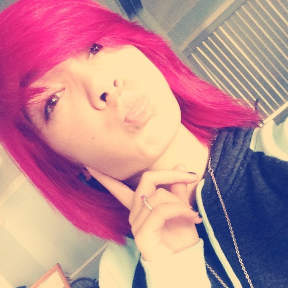 Meet your Posher, Lauren - Picture 1 of 1