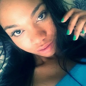 Meet your Posher, Anelle