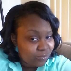 Meet your Posher, Monique