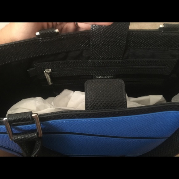 BCBG MaxAzria - Picture 2 of 3