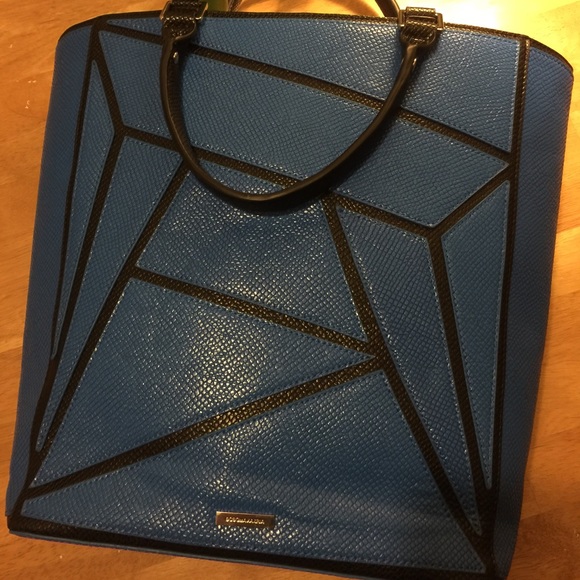 BCBG MaxAzria - Picture 3 of 3