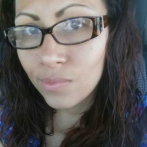 Meet your Posher, Roxanne