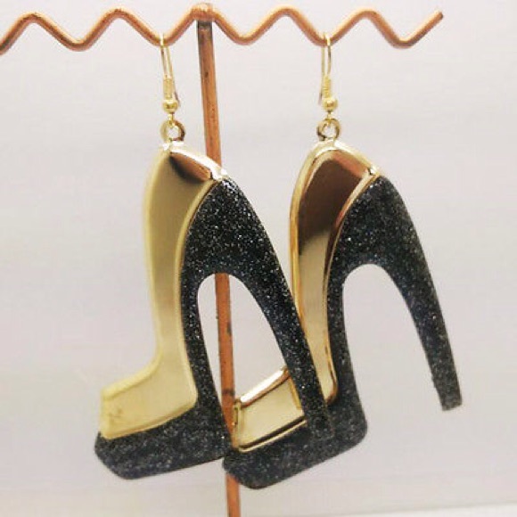 Jewelry - Gold and black glitter earrings.