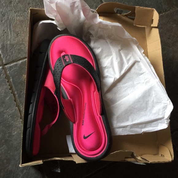 Brand New Nike Comfort Thong Flip Flops