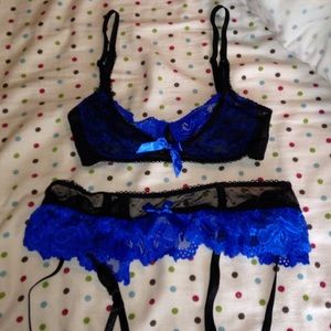 *SOLD* Black/Blue & Lace/Mesh Bra & Garter Set