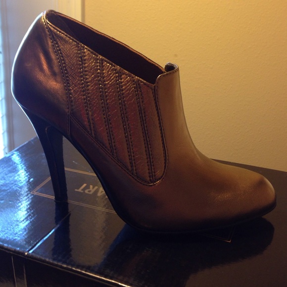 Booties - Picture 2 of 4