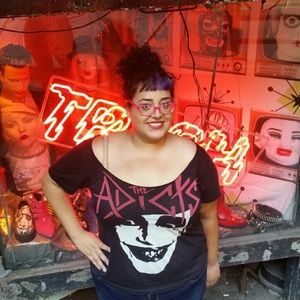 Meet your Posher, Shirley