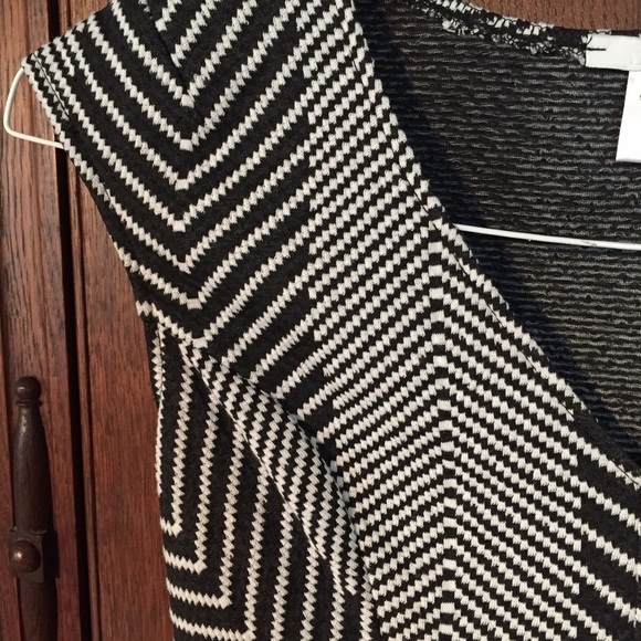 🎉Style Icon Host Pick!🎉Bar III Skater Dress - Picture 2 of 4