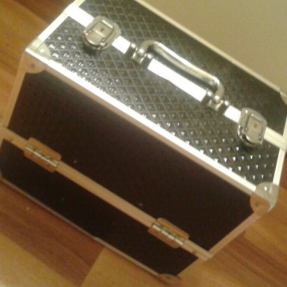 Makeup box