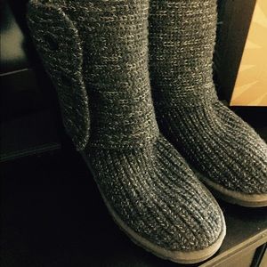 Cardy UGG boots size 6