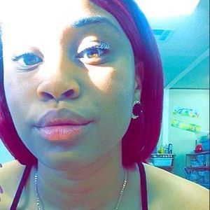 Meet your Posher, Eriqua