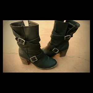 Mid calf moto boot