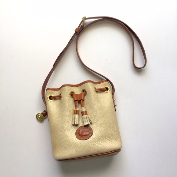 Dooney & Bourke Handbags - Vintage Dooney and Bourke leather bucket bag