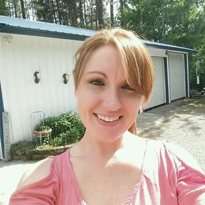 Meet your Posher, Desiree