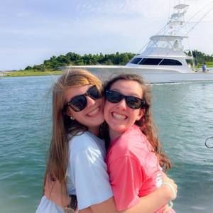 Meet your Posher, Michaela