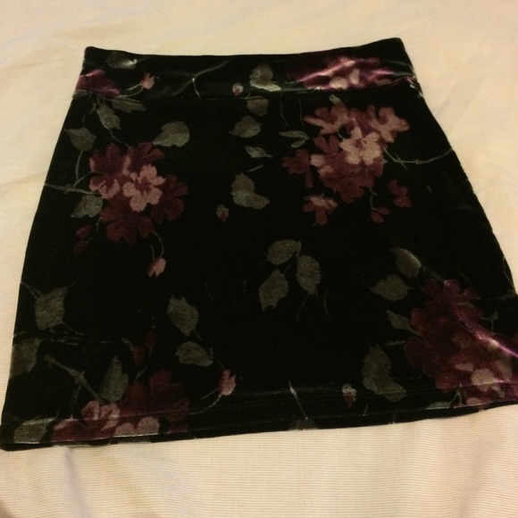 Velvet mini skirt