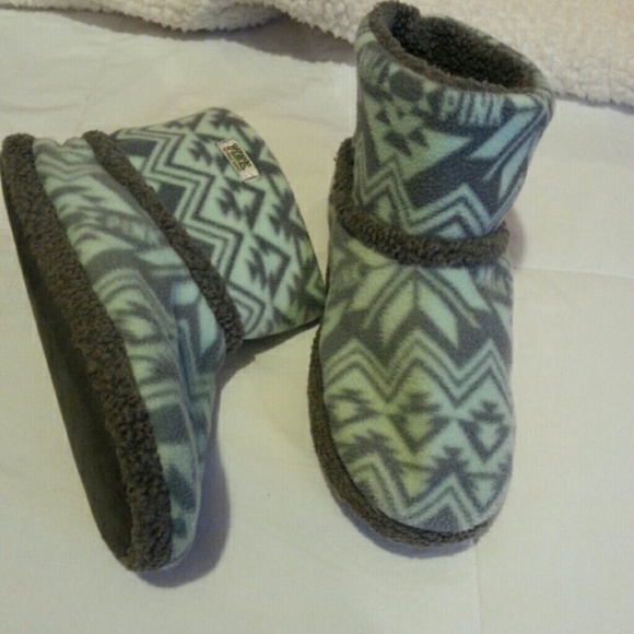 VS Pink slippers