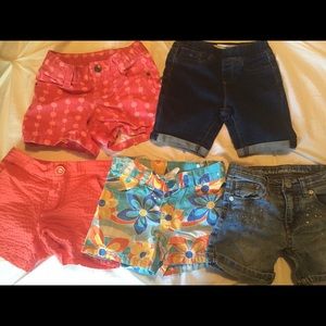 Girls size 5, 5 pairs of shorts