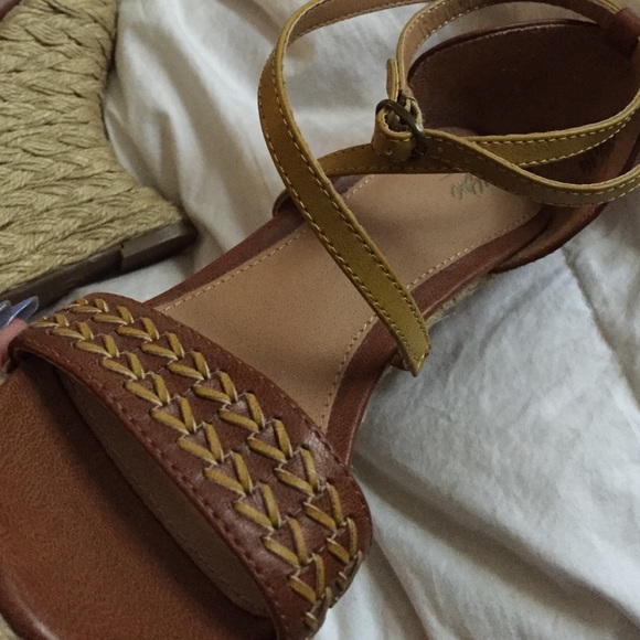 Heels - Picture 4 of 4