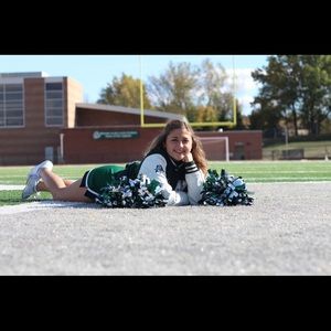 Meet your Posher, Danielle