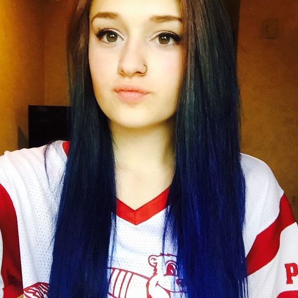 Meet your Posher, Amanda - Picture 1 of 1