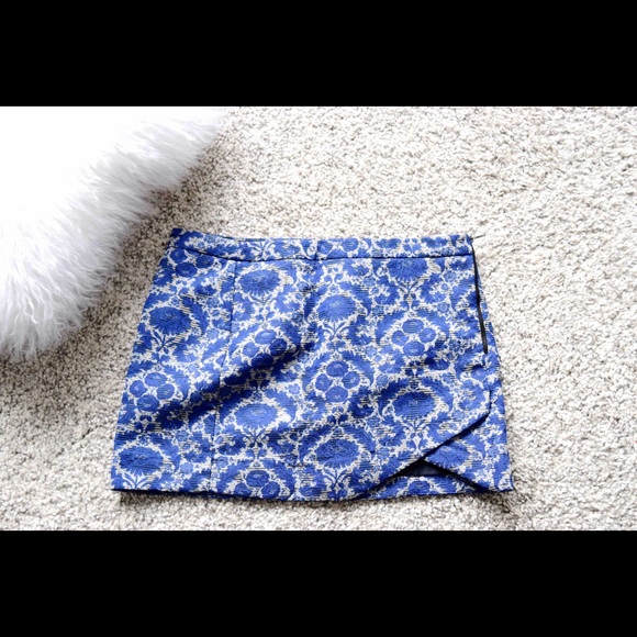 Zara Mini jacquard skirt