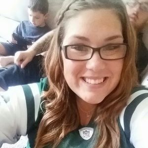 Meet your Posher, Alicia