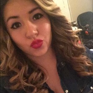 Meet your Posher, Anabel