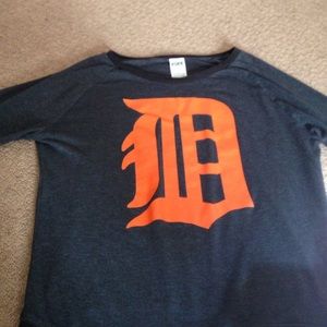 Victoria Secret Pink pull over