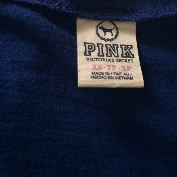 VS Pink crop tee
