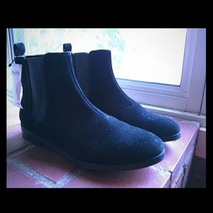 H&M Chelsea Ankle Boots