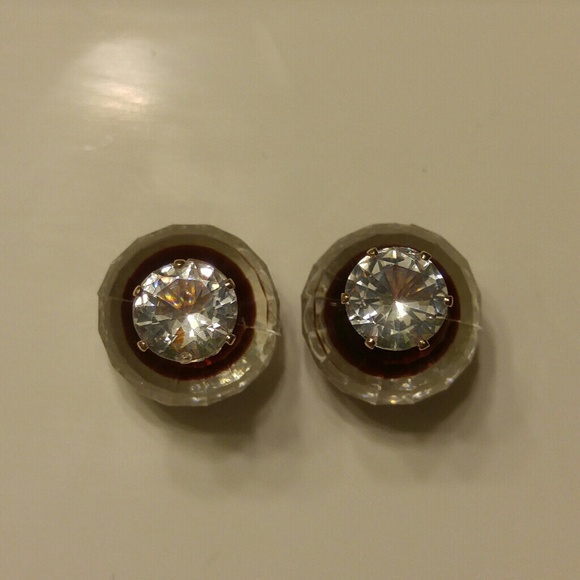 🚨LAST ONE!🚨 Double Sided Earrings Maroon - Picture 2 of 4