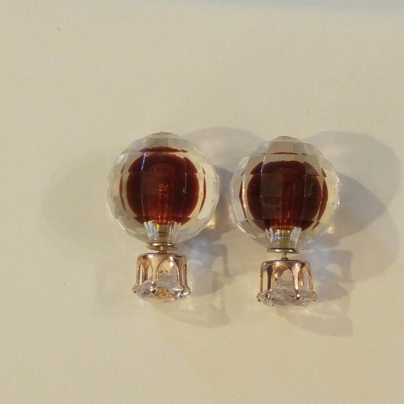 🚨LAST ONE!🚨 Double Sided Earrings Maroon - Picture 3 of 4