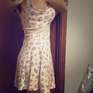 Floral Pattern Dress with Lace