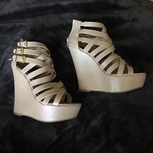 Wild diva lounge wedges