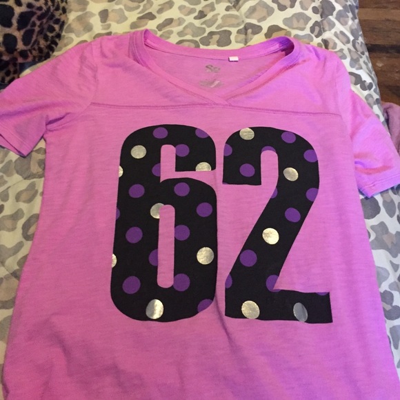 tshirt - Picture 1 of 1
