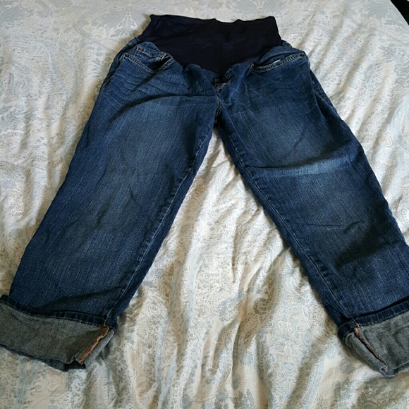 Old Navy Maternity  Capris