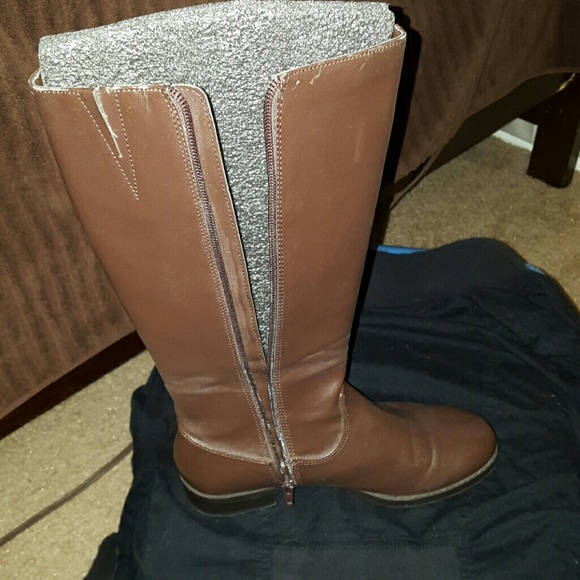 Boots NWOT - Picture 3 of 4