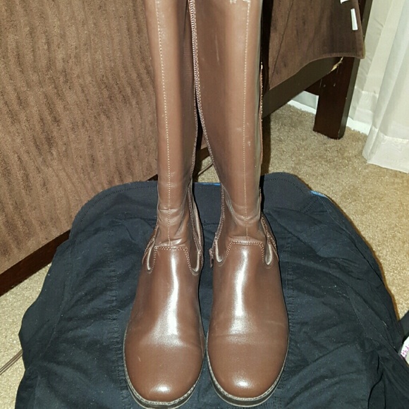 Boots NWOT - Picture 4 of 4