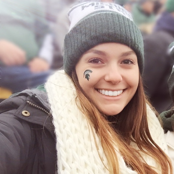 Meet your Posher, Lindsay - Picture 1 of 1