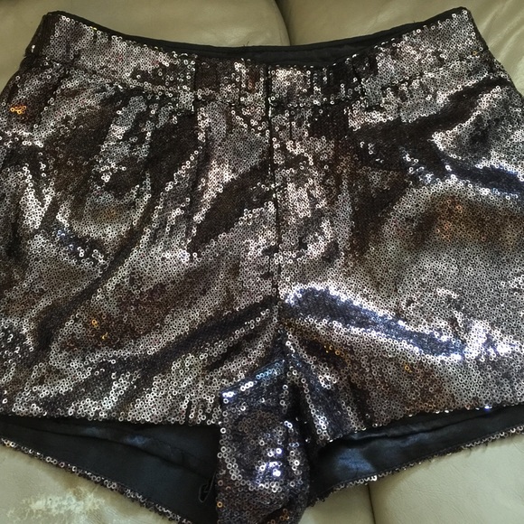 Nice pants - Picture 2 of 2