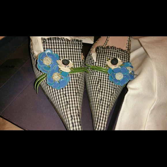 *ALL OFFERS CONSIDERED!!*AUTHENTIC PRADA SHOES* - Picture 2 of 4