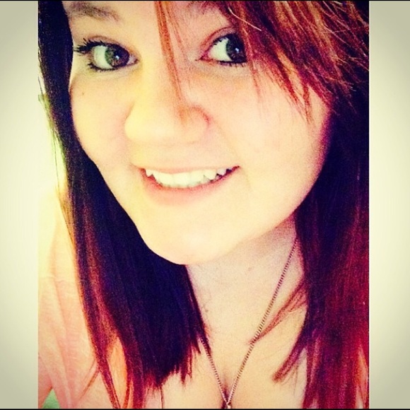 Meet your Posher, Olivia