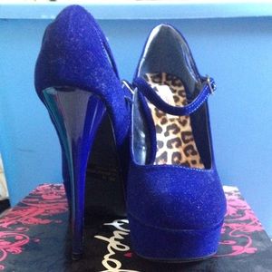 5" Platform Navy Pumps