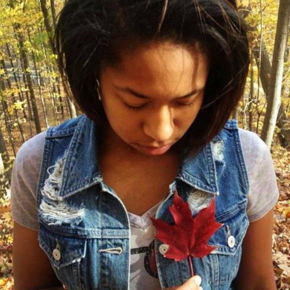 Meet your Posher, Alicia - Picture 1 of 1