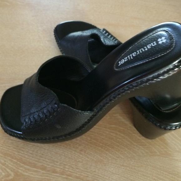 Wedge slip ons, naturalizer brand